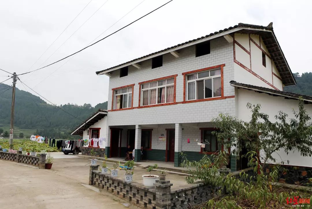 四川农村房子 外观图片