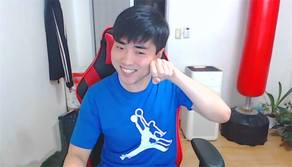 旭旭宝宝联合大龙猫套路一阵雨剃光头套路不成最后还耍赖