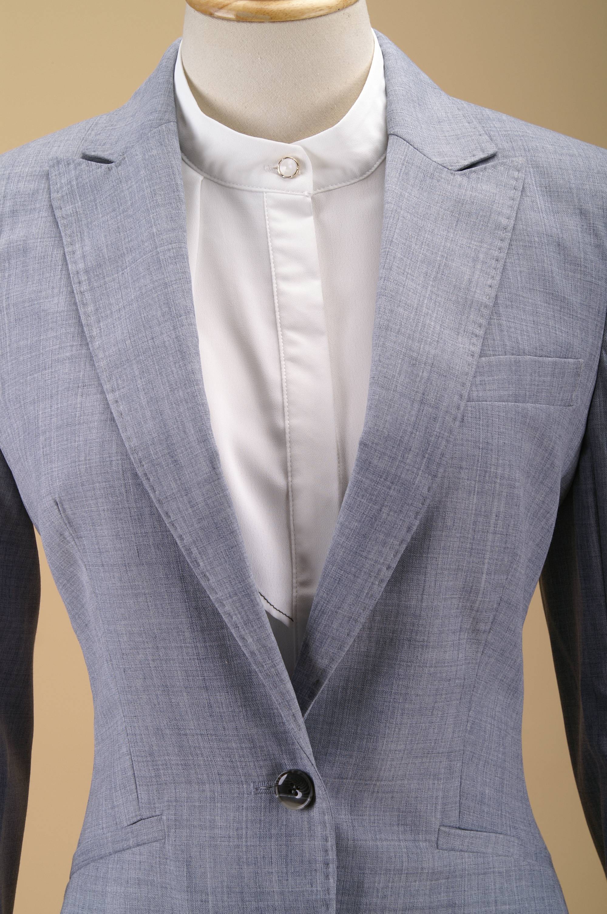 新款:浅灰色戗驳领一粒扣后开叉收腰小西装