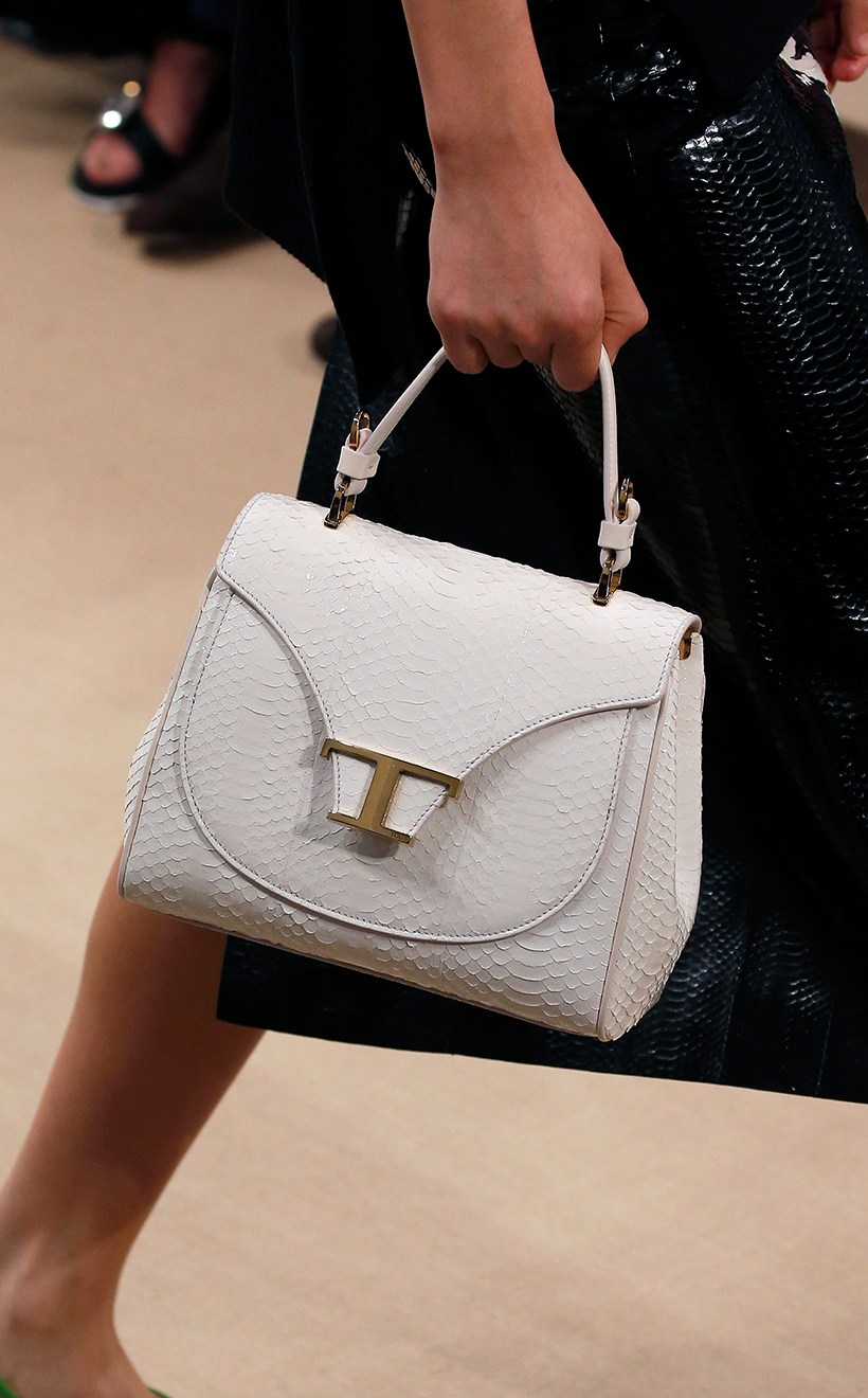 时装周上精彩的100款迷人包包都在这里了谁会成为下一季itbag