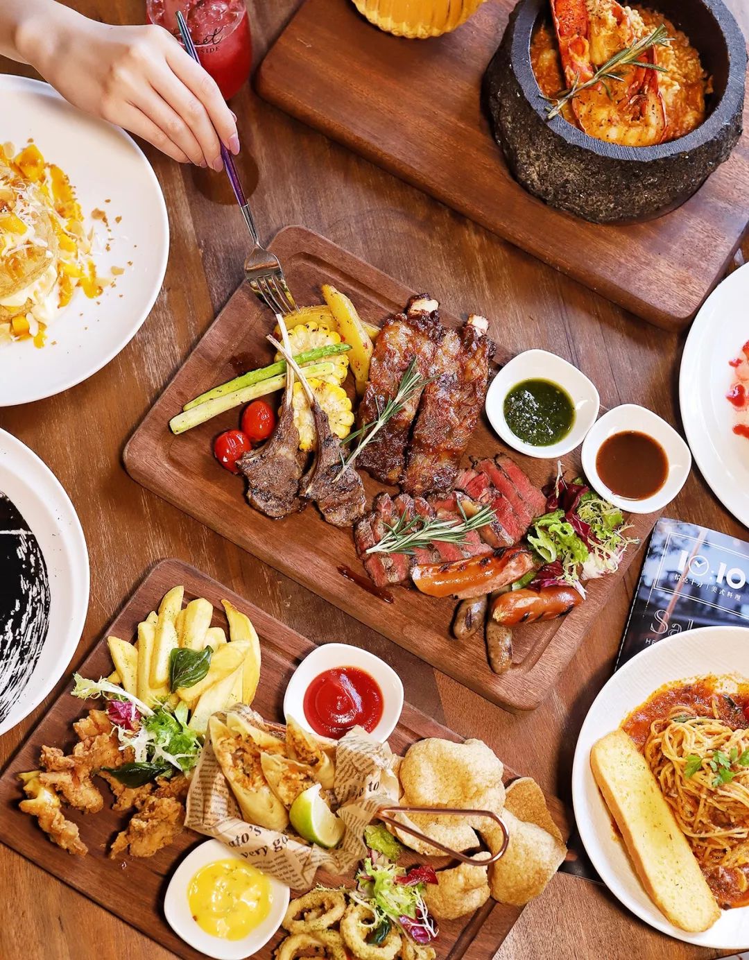 海鲜拼盘和美式烤肉拼盘新升级,海鲜控和肉食主义者都将被满足!