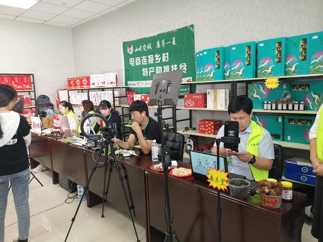 网络购物新潮流:线上商城引领时尚