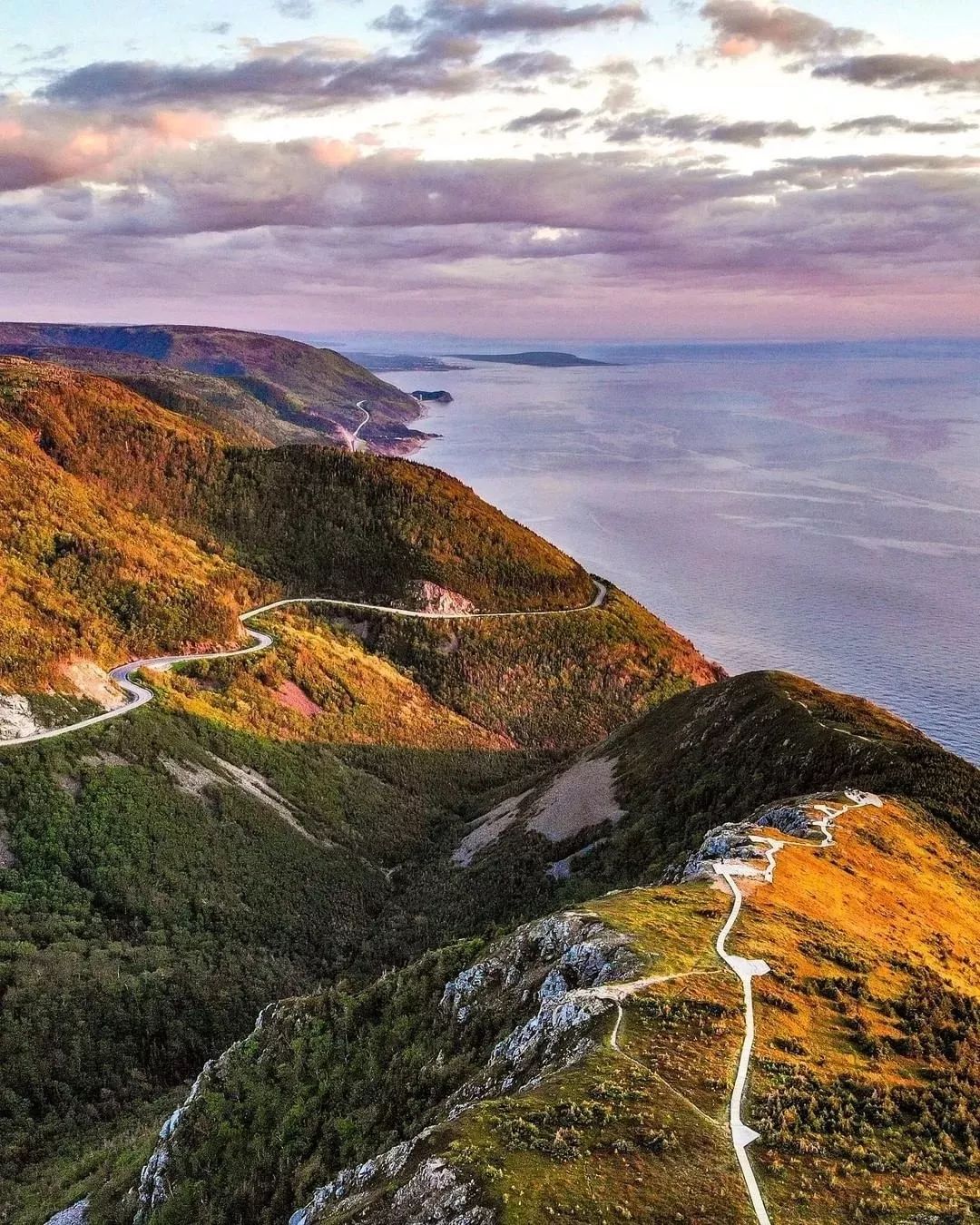 身体和灵魂总有一个要在路上,加拿大最美公路等你约起!