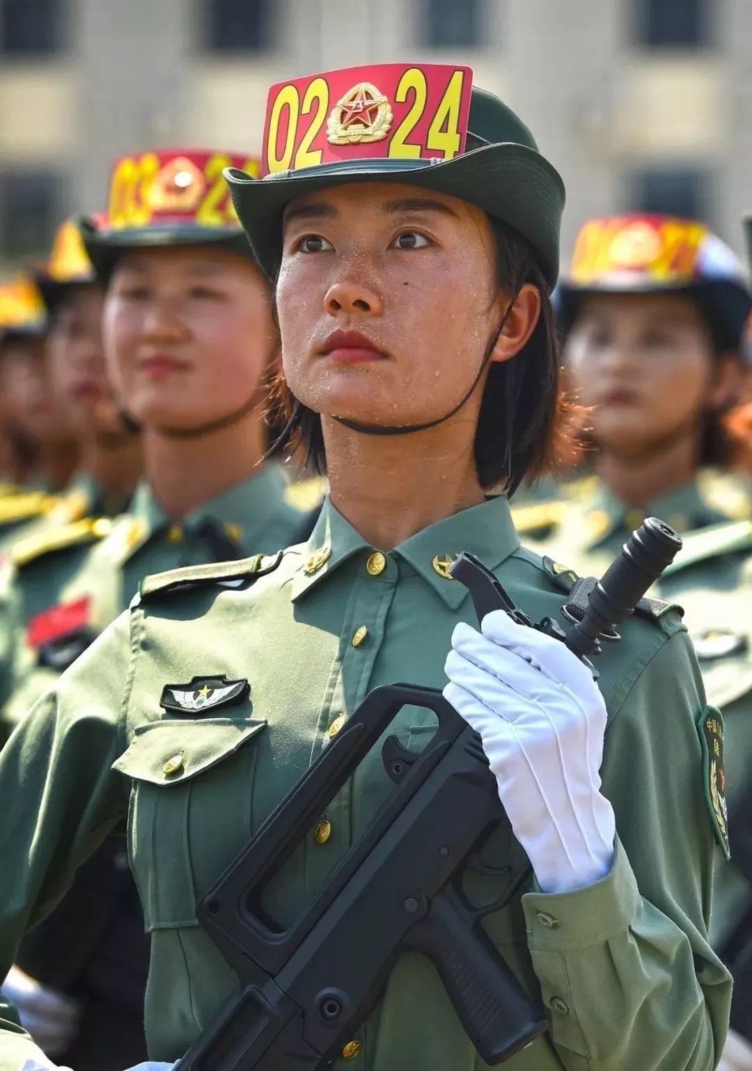 阅兵最美女兵王心语图片