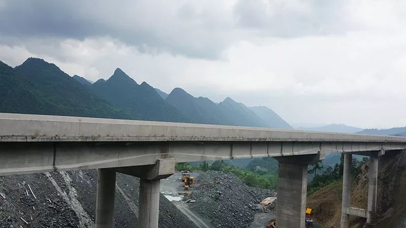 咸丰至利川高速线路已公布,快看有没有经过你家乡?_高速公路