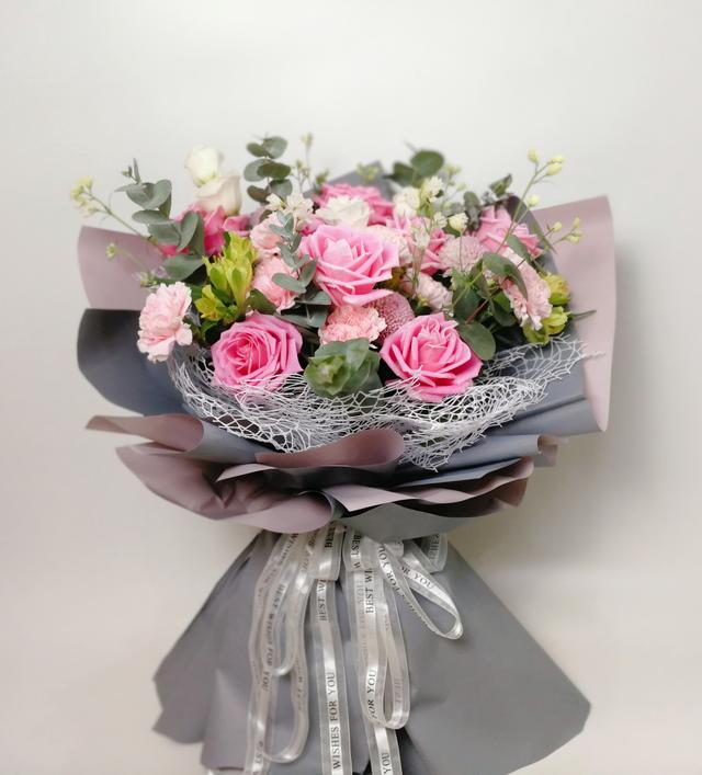 isunflower花艺学院:花束的款式和造型