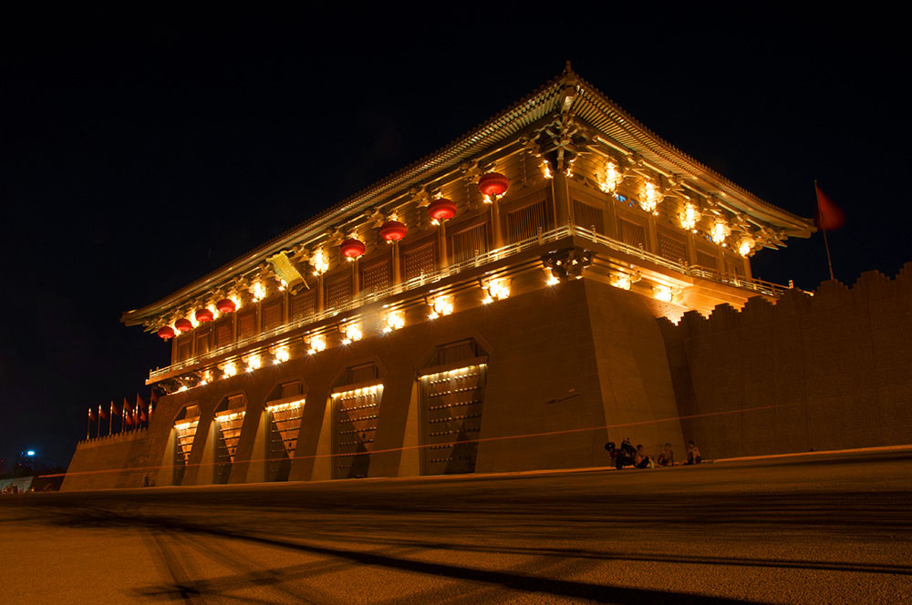 丹凤门的长度,质量和规格都是唐城门之最,体现了千般尊严,万般气象的