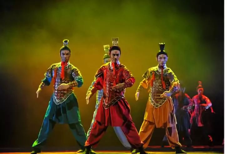 古典舞男子四人舞《秦王点兵》大型原创音画舞剧《千手观音》随着中国