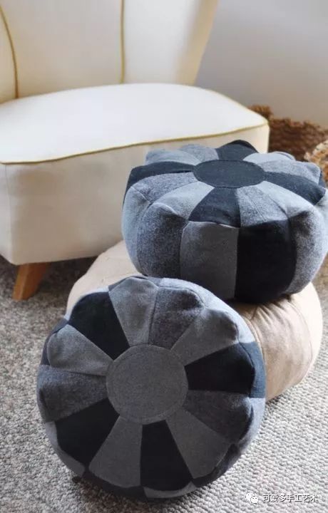 自己做的小凳子,颜值高又耐用,里面除了能填充上棉,还能用旧衣服,或