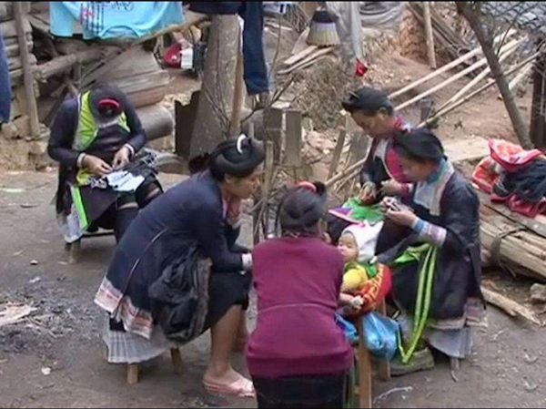 原创我国最后的"一夫多妻村",12,3岁就能结婚,最多娶5个