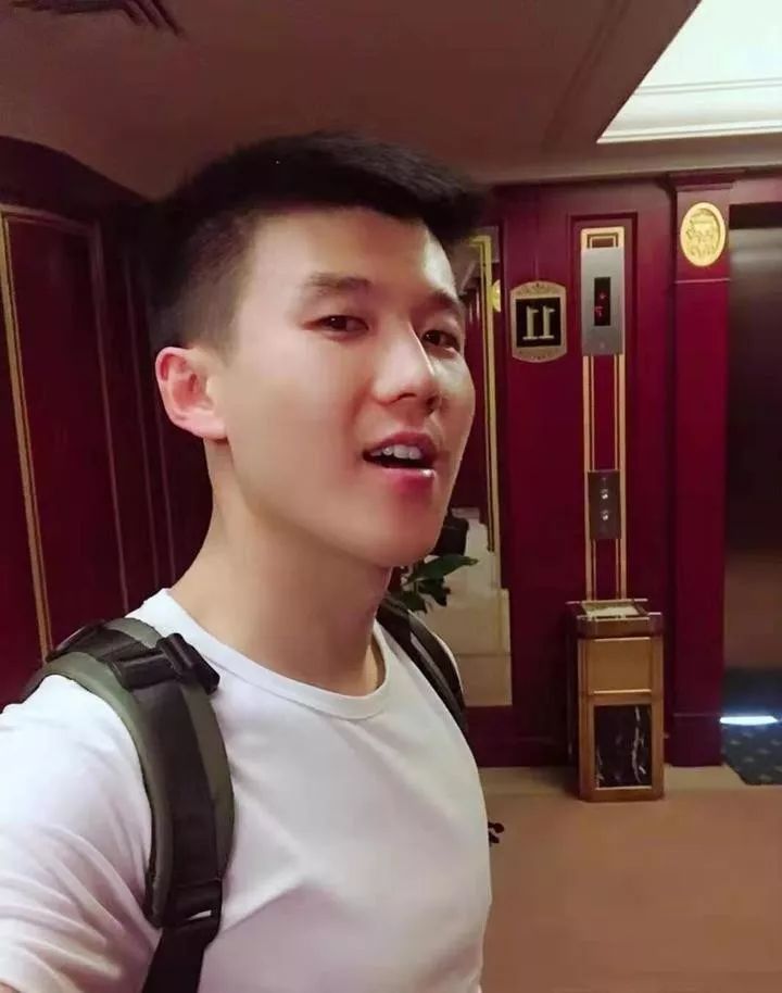 4个帅气温柔的网恋男友最后都失联,40岁杭州女人卖房的300多万全没了