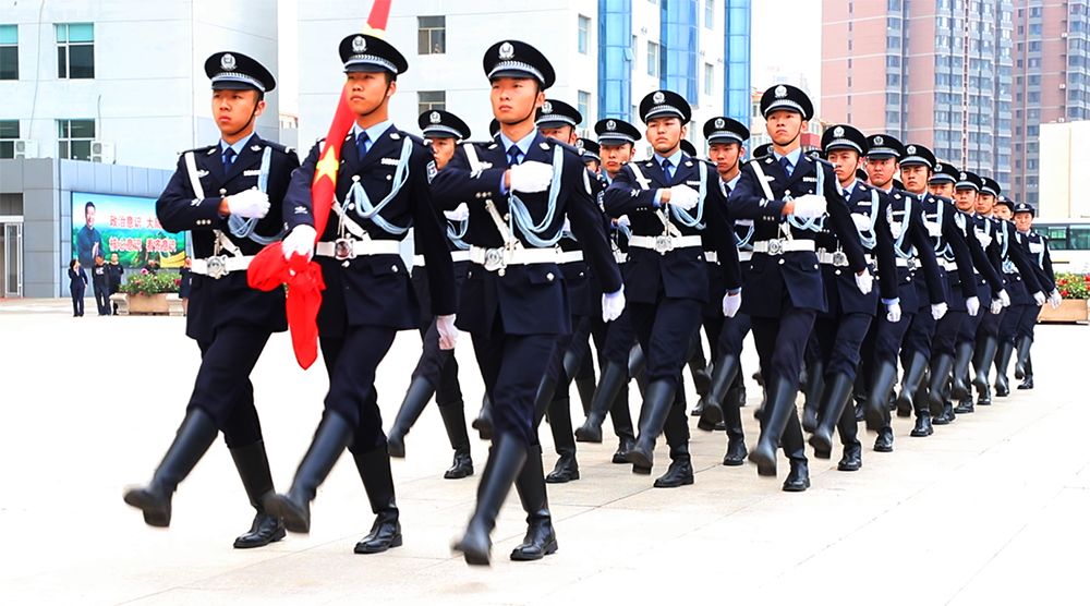 国庆168小时||"警察蓝"为"国庆红"添上平安色!_阅兵