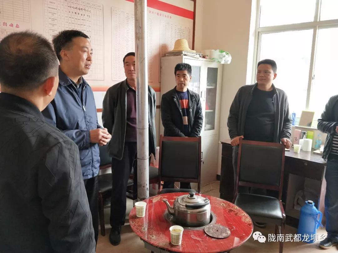 张书怀深入龙坝乡调研指导贫困退出验收工作