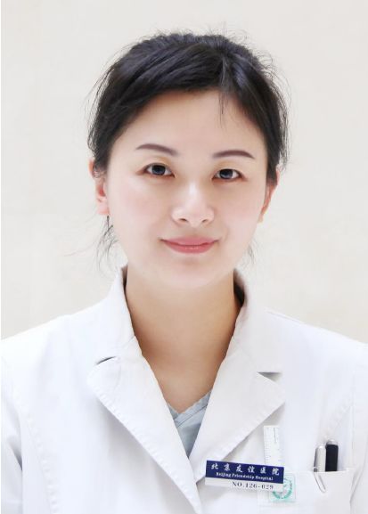 李妍,医学博士,北京友谊医院皮肤科副主任医师,擅长治疗银屑病,带状