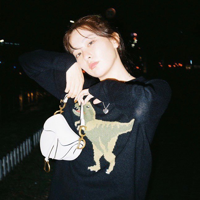 又奶又酷就是你!涩琪今日自拍库存更新