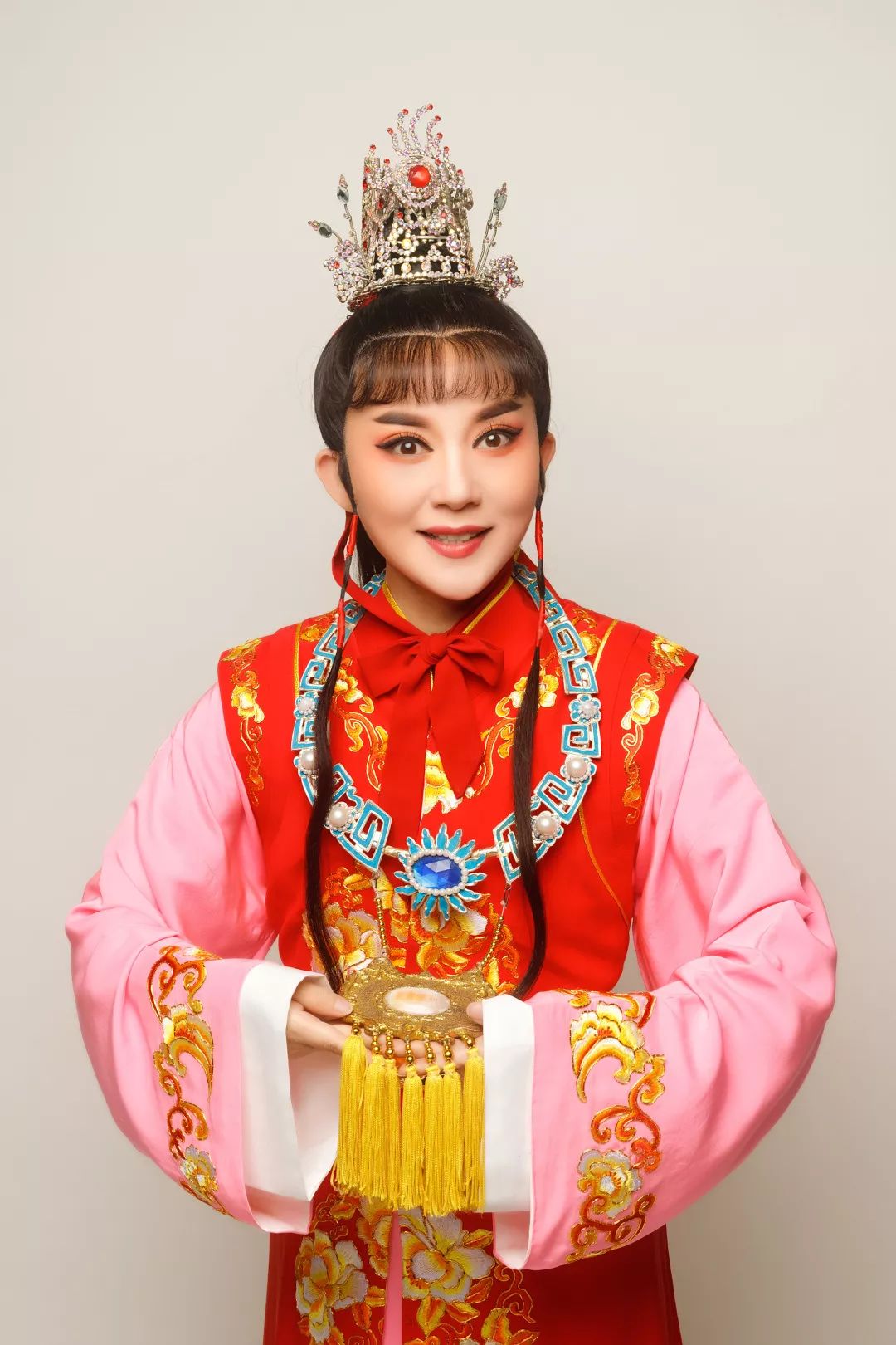 12)推出芳华越剧院国家一级演员陈丽宇《怎一个情字了得·新时代语境