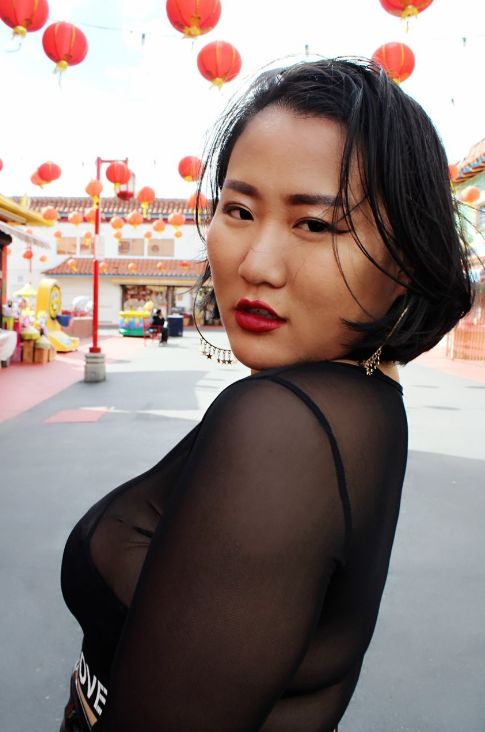 就算有人会说这样又胖又黑的藤井依然不漂亮,但是对美的看法本身就是