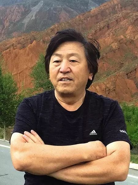 范华陕西国画院院长,陕西省美术家协会顾问,国家一级美术师,中国美术