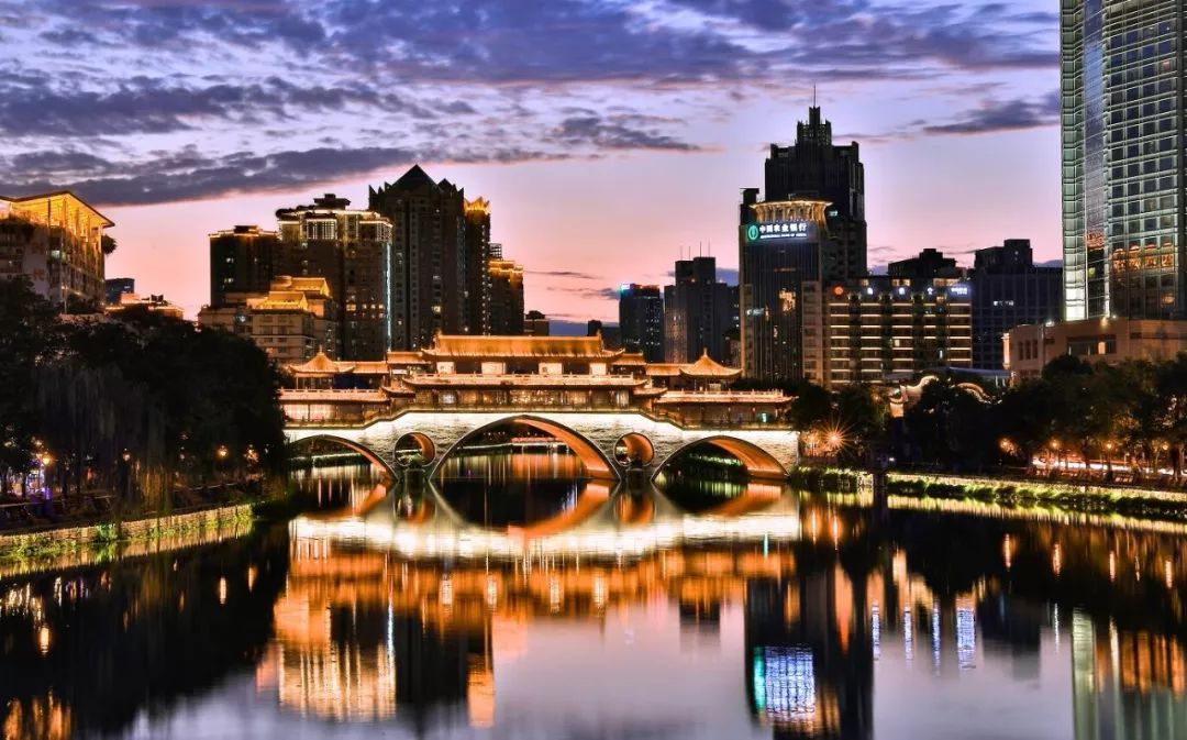 【头条】美爆了——成都!首次曝光一组美图,带你看别样的天府之国!