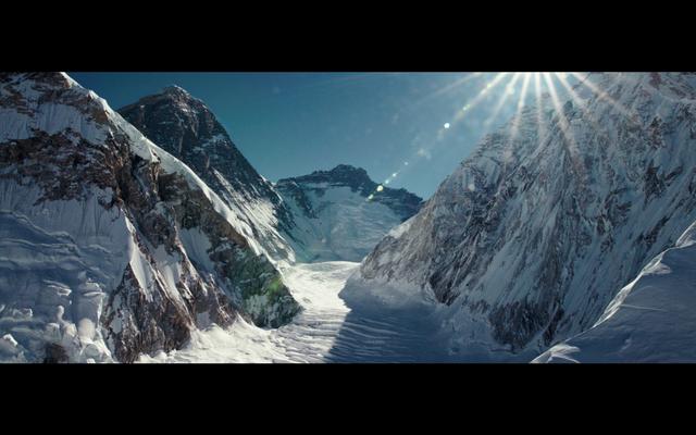 原创看完这部75分好莱坞珠峰电影更觉得攀登者被严重低估了