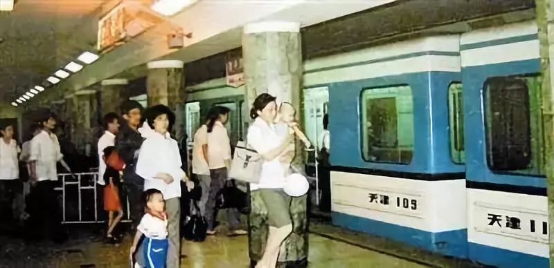 天津地铁老车图片