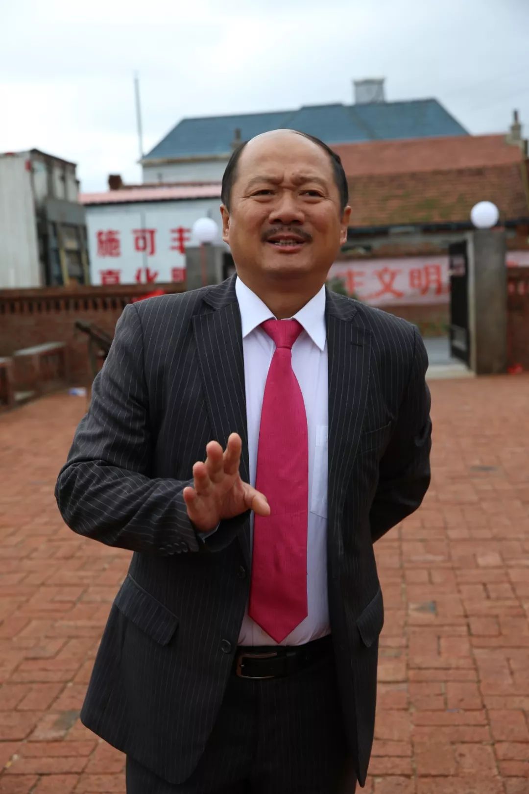 宋冠澎他是在东方卫视《笑傲江湖》上大放异彩,满身绝活的"小周星驰"