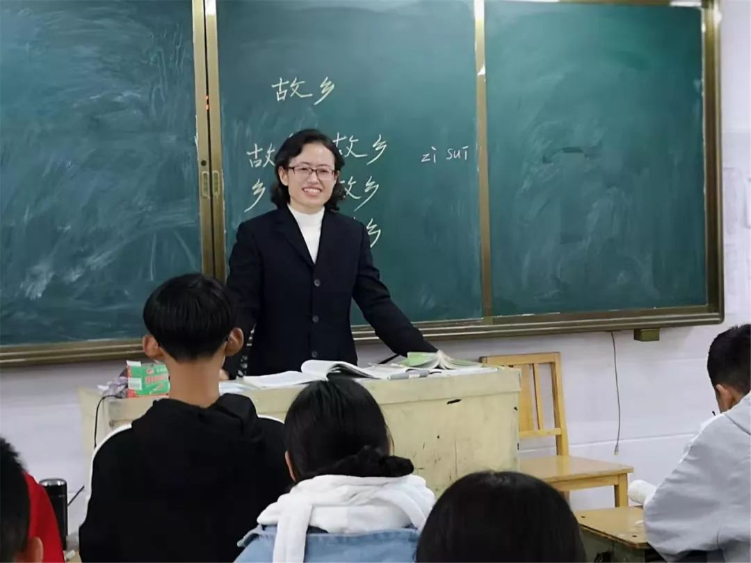 我叫刘秀玲,是河南三门峡的一位中学老师,从来没有想到过自己会与癌症