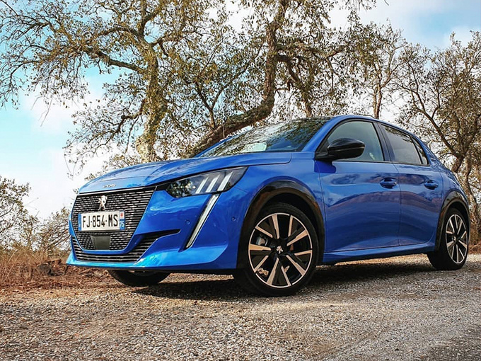 标致全新一代208街拍搭12t引擎造型更运动