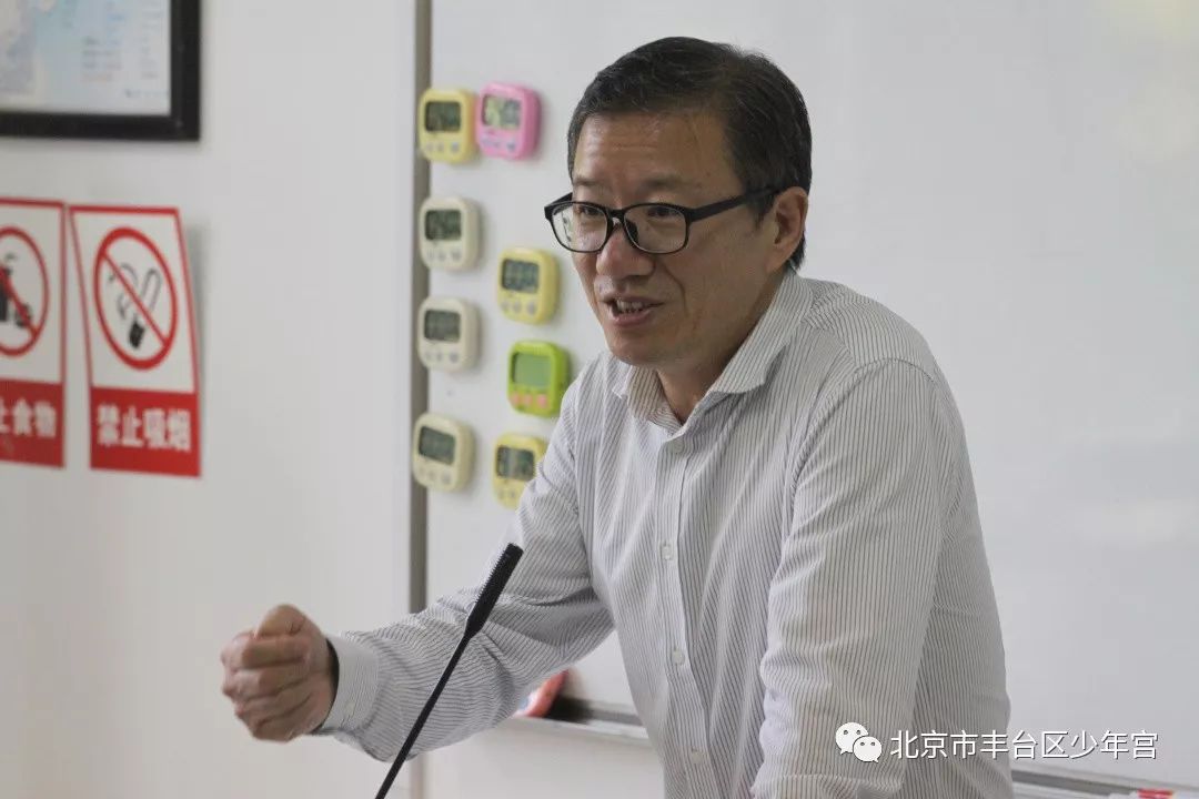 苏祝成教授研学笔记寻踪的脚步首先来到景色宜人的浙江农林大学,在