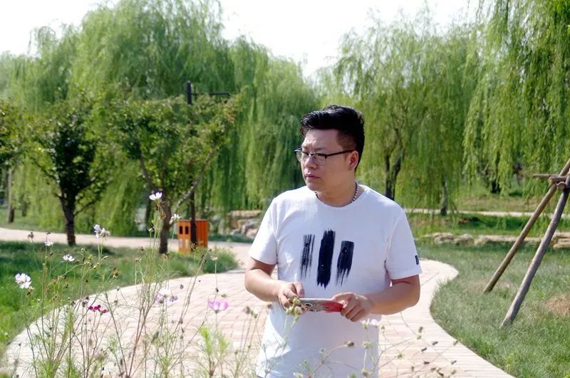 宜阳名人实力派歌手霍丁辉在豫西家乡献爱心做公益活动