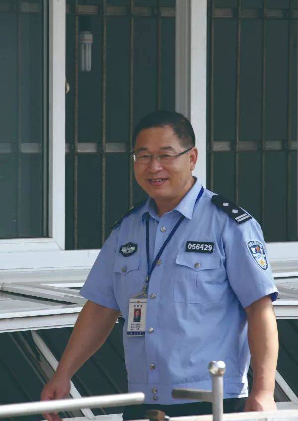 2010年,29岁的东阳人金某因涉嫌抢劫杀人被公安机关刑事拘留.
