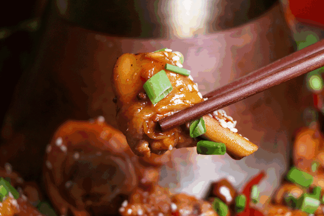 520火锅鸡引爆味蕾呼朋唤友吃鸡喝酒