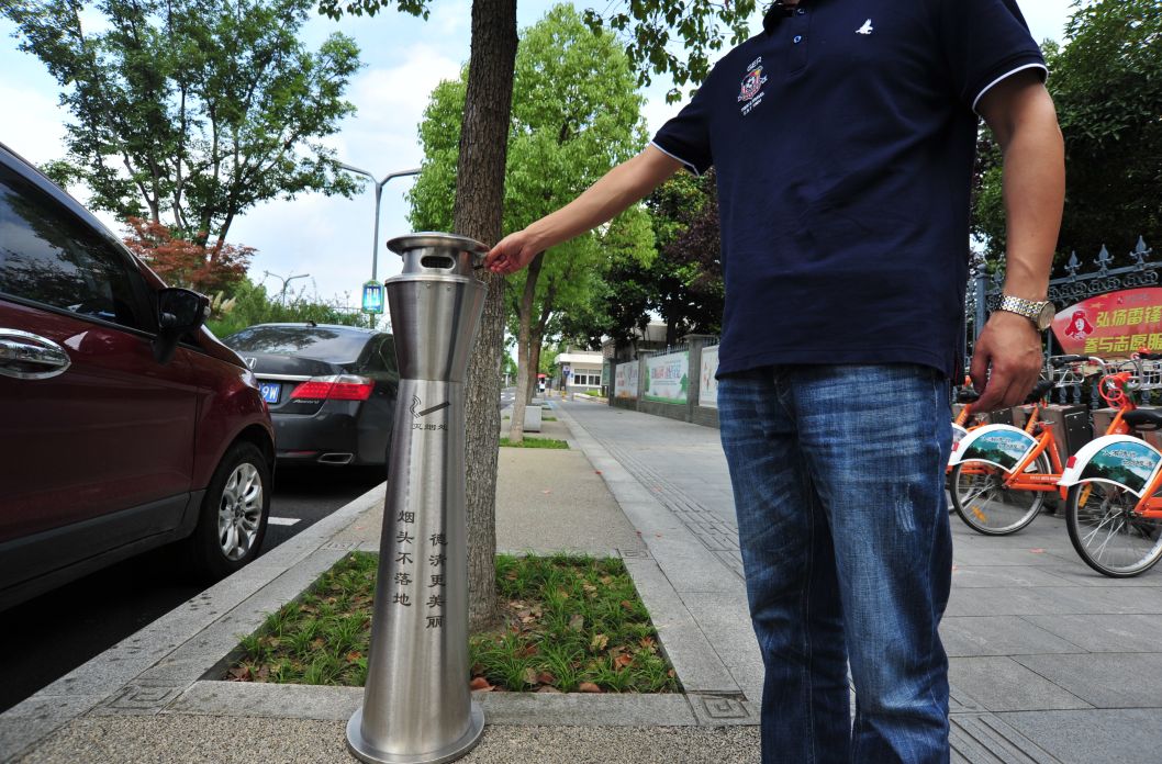 哭笑不得小小烟头惊动消防员结果竟然是