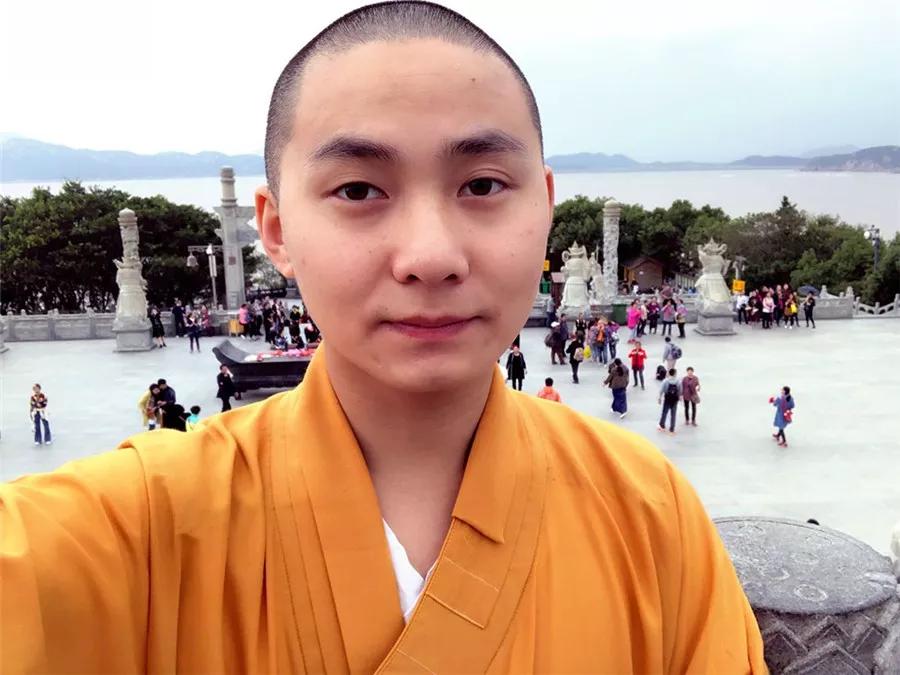 95后住持,释心弗