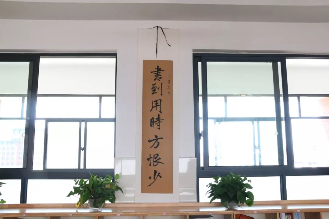 慈溪这所中学的黑板报颜值逆天令人赞叹不已