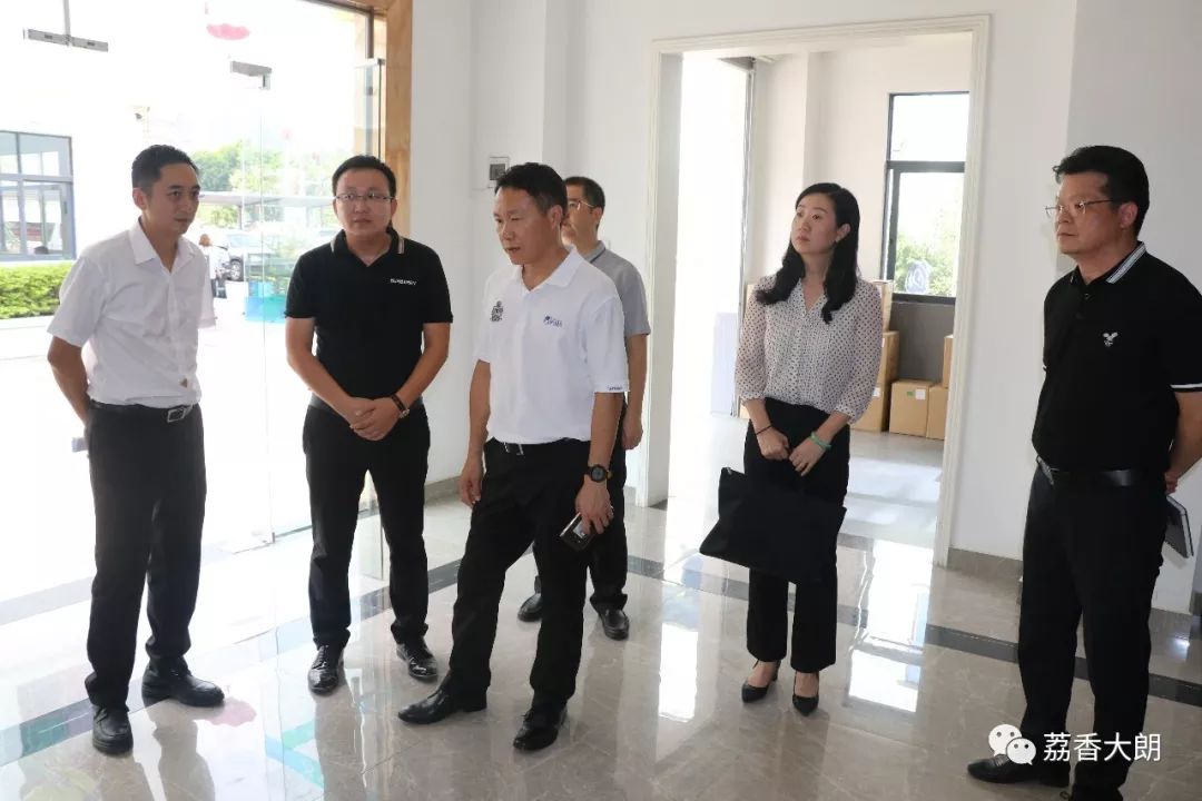 【"主题教育"动态】方德佳镇长到求富路社区开展调研