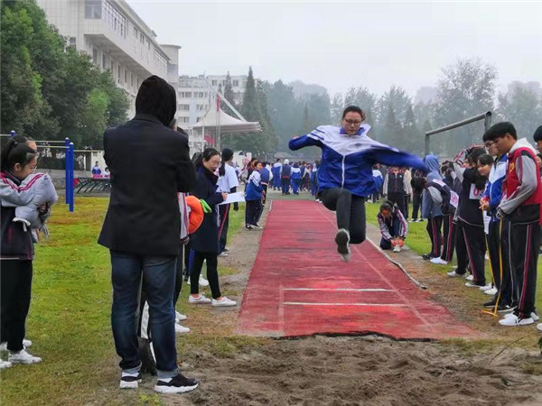 盱眙县都梁中学举行2019年秋季田径运动会