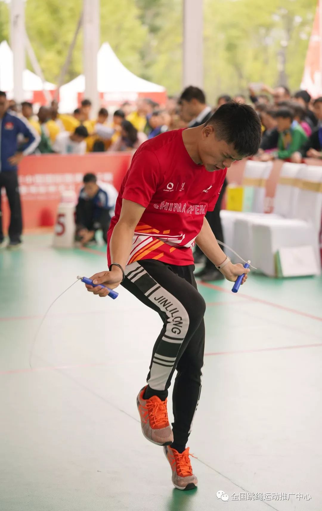 绳圈精英巅峰对决,中国国际跳绳公开赛盛大开幕