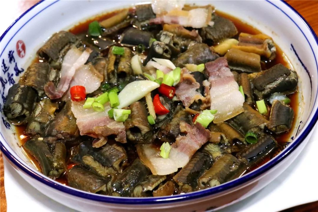 咸肉与黄鳝,这一对鲜与鲜的组合,擦出了美味的火花!