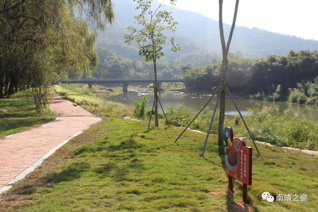 把集星村富美乡村,寨水一方旅游景区,新溪尾风景区世禄村沿河岸,清水