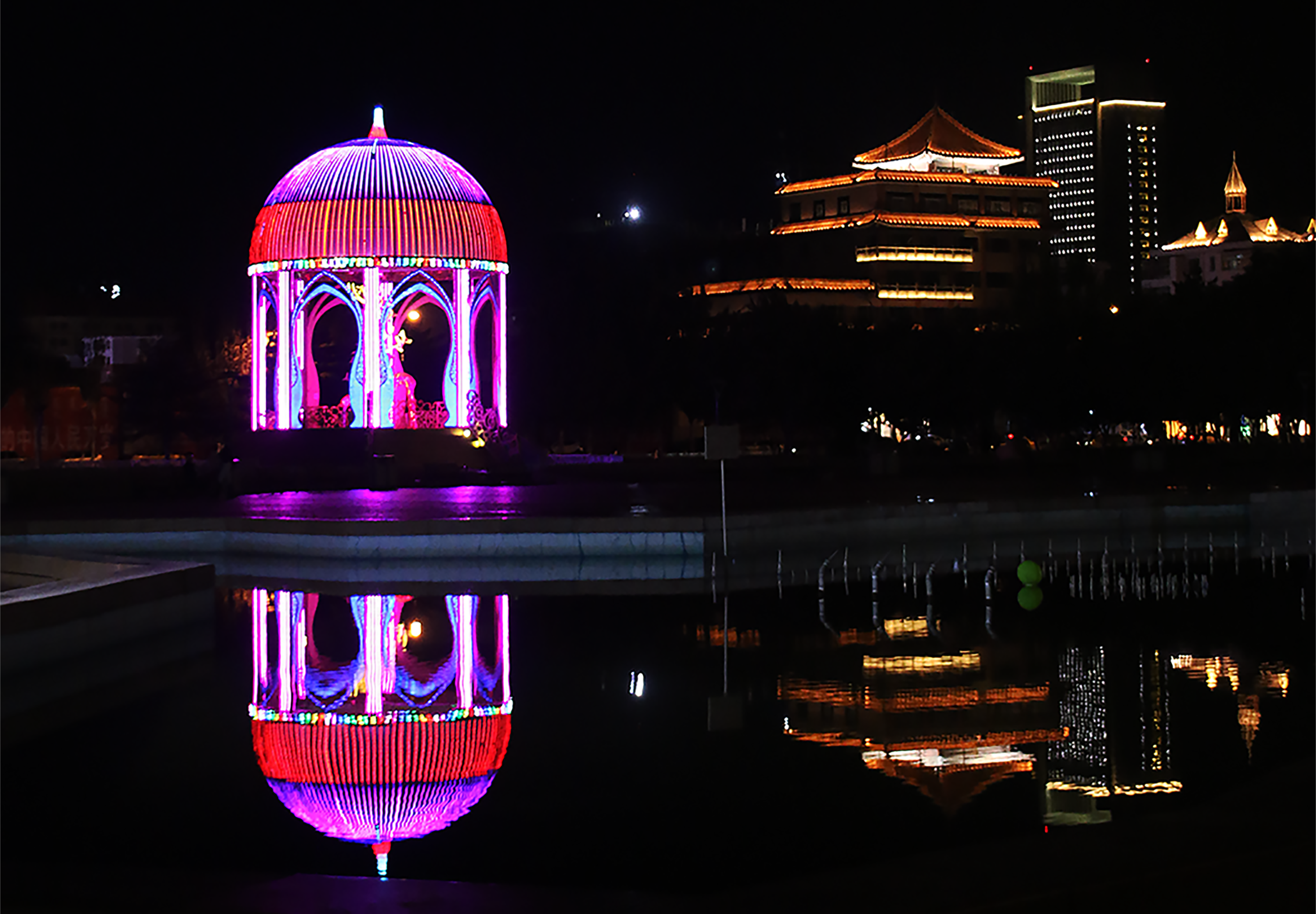 内蒙古包头夜景图片