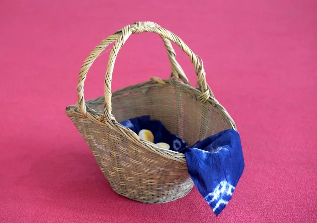 林月琴校长的篮子建筑会颓塌,年华会老去.