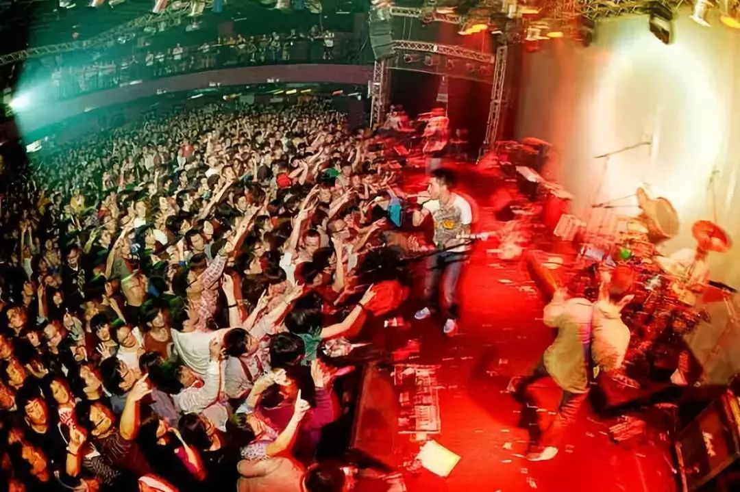 神仙阵容江阴大桥下这个音乐节光风景就值100分