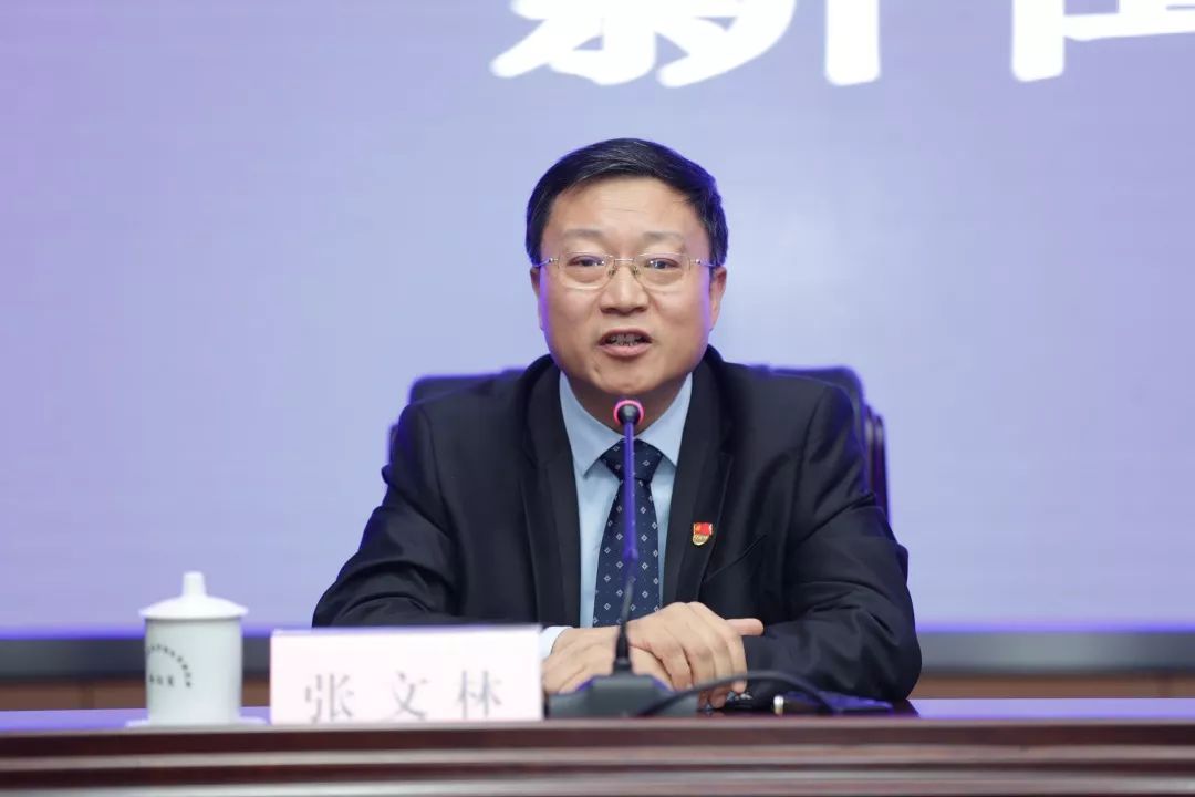 河南省肿瘤医院儿童血液科专家张文林答:咱们的血液是由血浆及白细胞