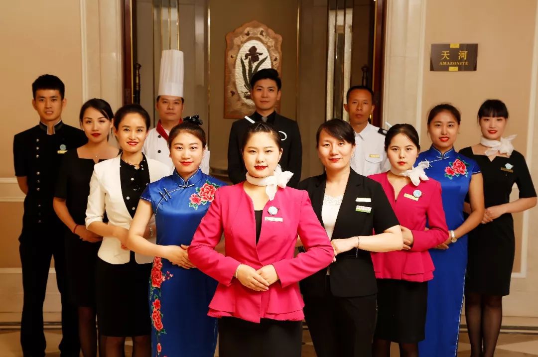 客人无小事,荣誉是大事"的工作作风,通过无微不至的真诚服务,酒店目前