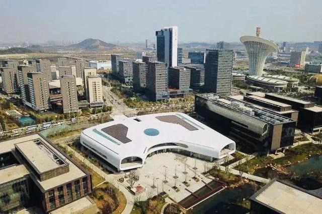 国家存储器基地,华为研发中心,小米第二总部等大项目纷纷落地光谷