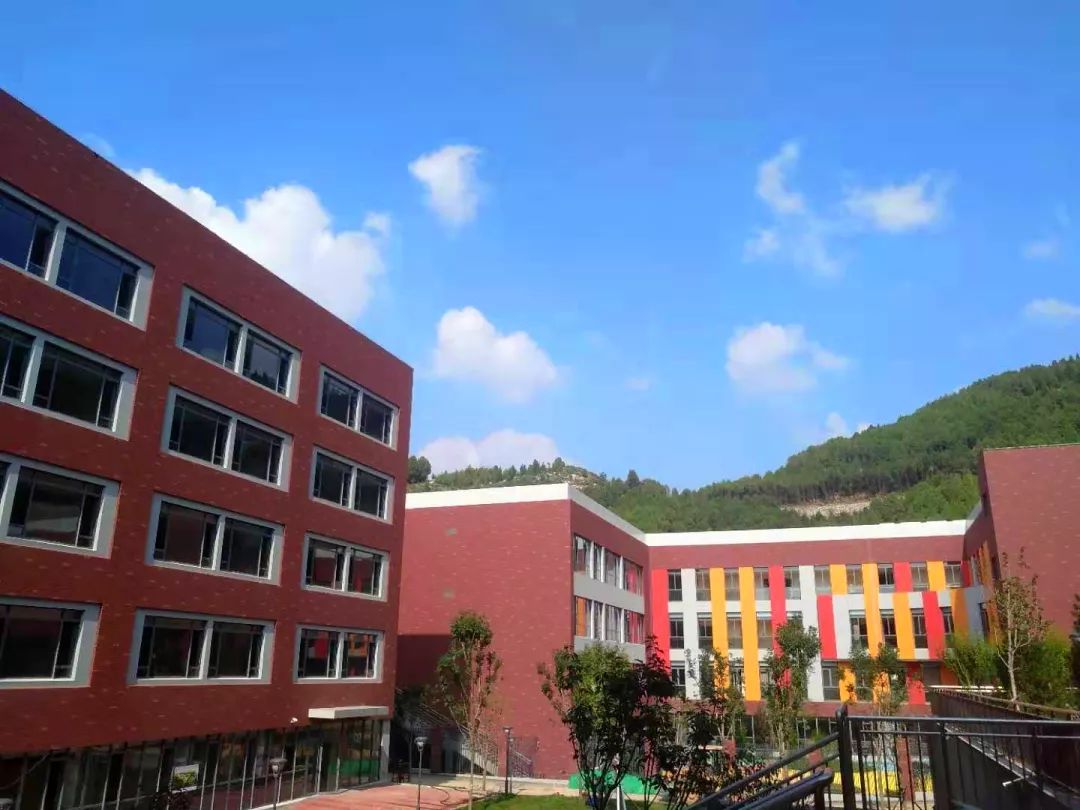 聚焦济南首所k15国际化学校济南托马斯学校新校区正式交接