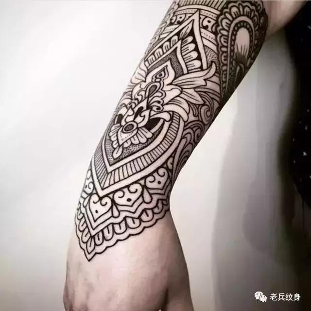 治愈强迫症患者的纹身曼陀罗