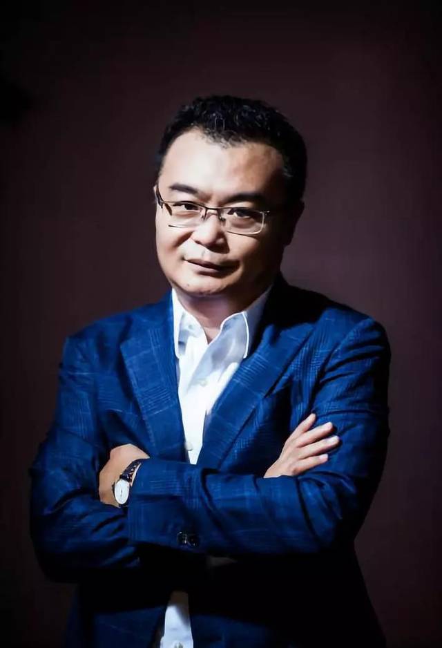 著名财经观察家石述思将担纲主持2019天下潮商经济年会对话论坛