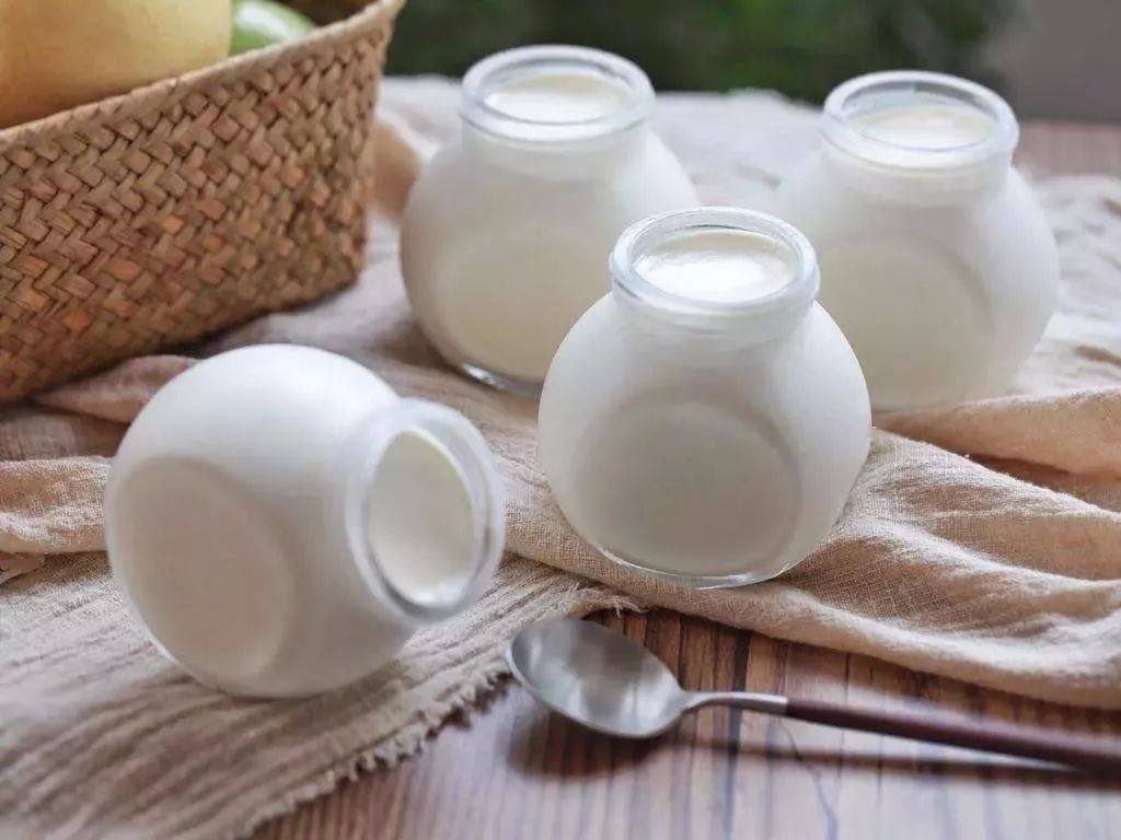 lactic acid乳酸:是一种有机化合物,乳酸的发酵是生物学的范畴,糖被